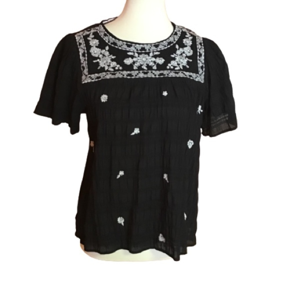 Knox rose NWT embroidered boho top